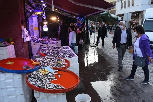 Hamsinin kilosu 50 liraya çıktı, fiyatı gören tezgahtan döndü 2