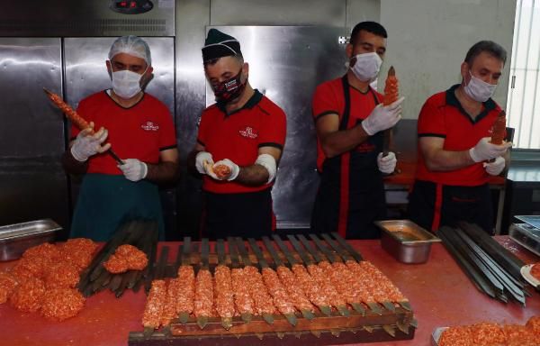 Şanlıurfa ve Adana arasındaki 'kebap' rekabeti yeniden alevlendi 1