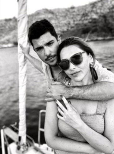 Kaan Yıldırım'dan Hadise'ye romantik kutlama 2