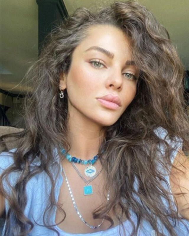 3 gün zorlama hapis cezası alan fenomen Sinem Umaş, emniyete teslim oldu! 6