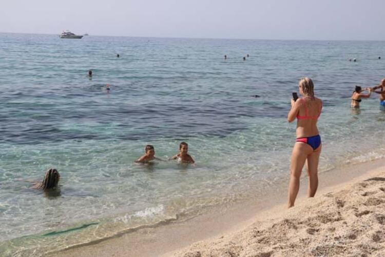 Uzayan 'sarı yaz' turistlere yaradı 14