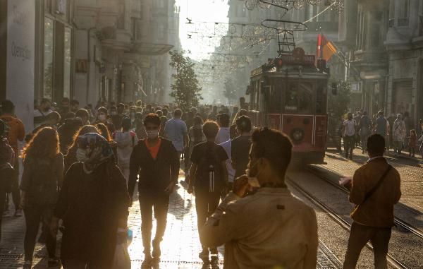 İstiklal Caddesi'nde insan seli! 8