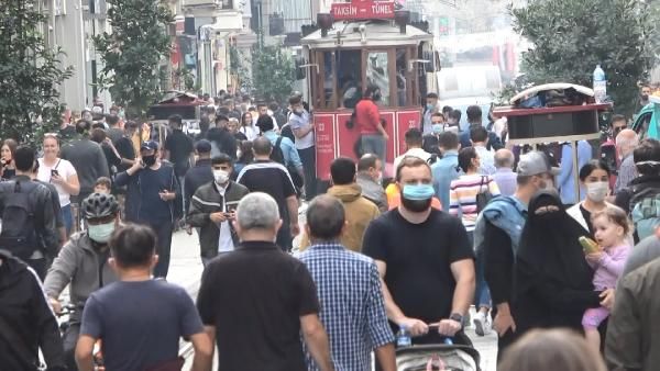 İstiklal Caddesi'nde insan seli! 1