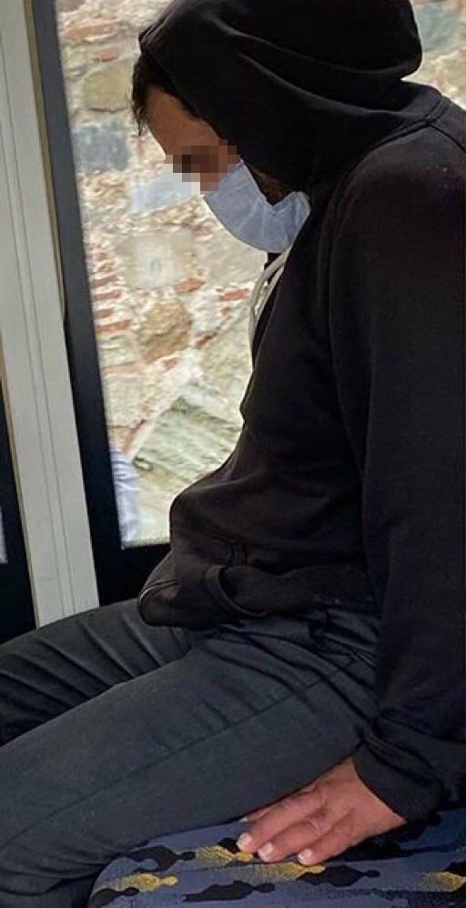 İETT otobüsünde yandaki kadına bakıp kendini tatmin etti! 4