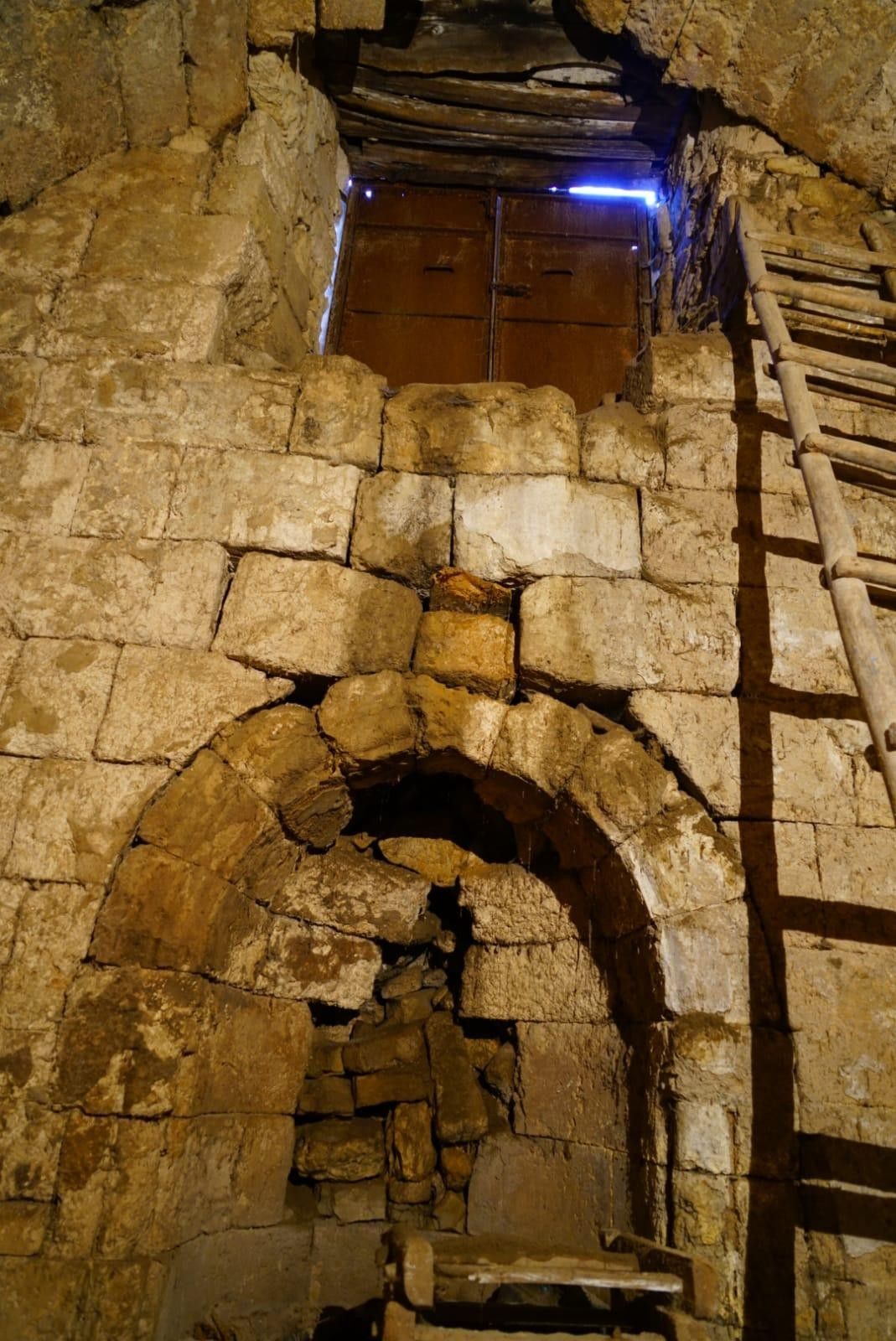 1700 yıllık Mor Klise 7 milyon liraya satılık 7