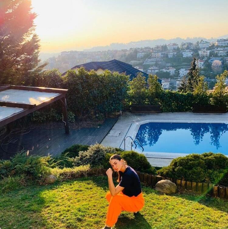 Demet Özdemir 4 milyon TL'ye villa aldı! 7