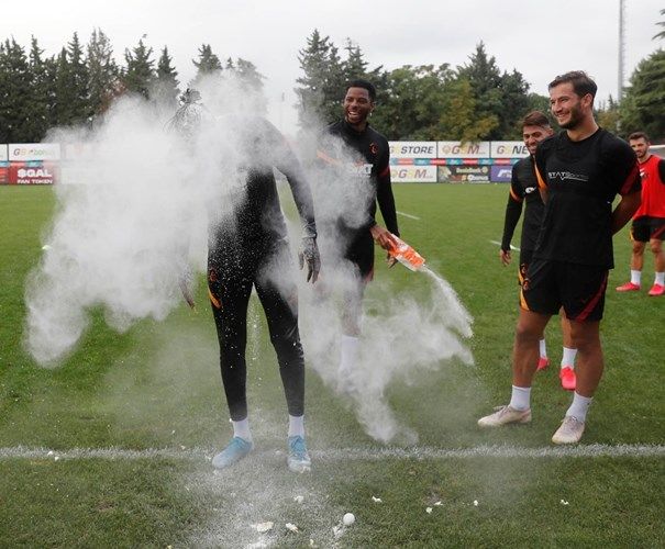 Galatasaray idmanında Diagne'ye saldırı! 3