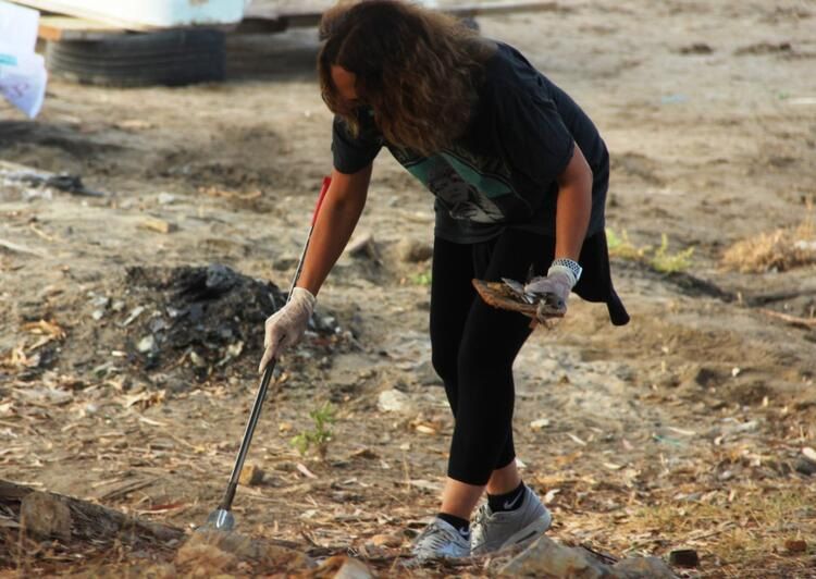 Sertab Erener ve Yonca Evcimik, Bodrum'da çöp topladı! 7