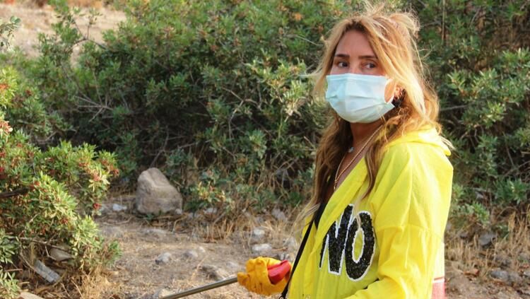 Sertab Erener ve Yonca Evcimik, Bodrum'da çöp topladı! 9