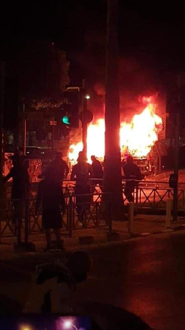 Güney Kıbrıs'ta halk sokağa döküldü 5