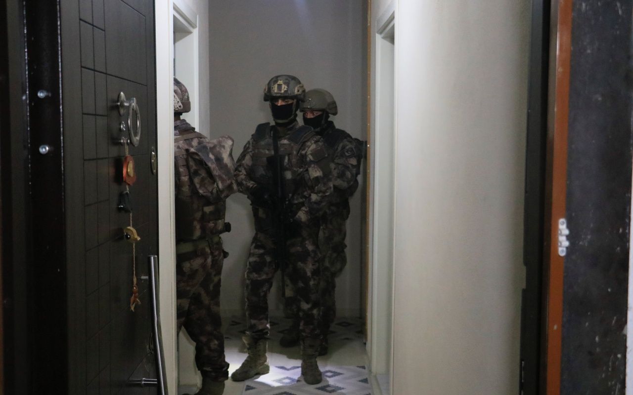 Özel harekat şafak vakti kapıya dayandı 2