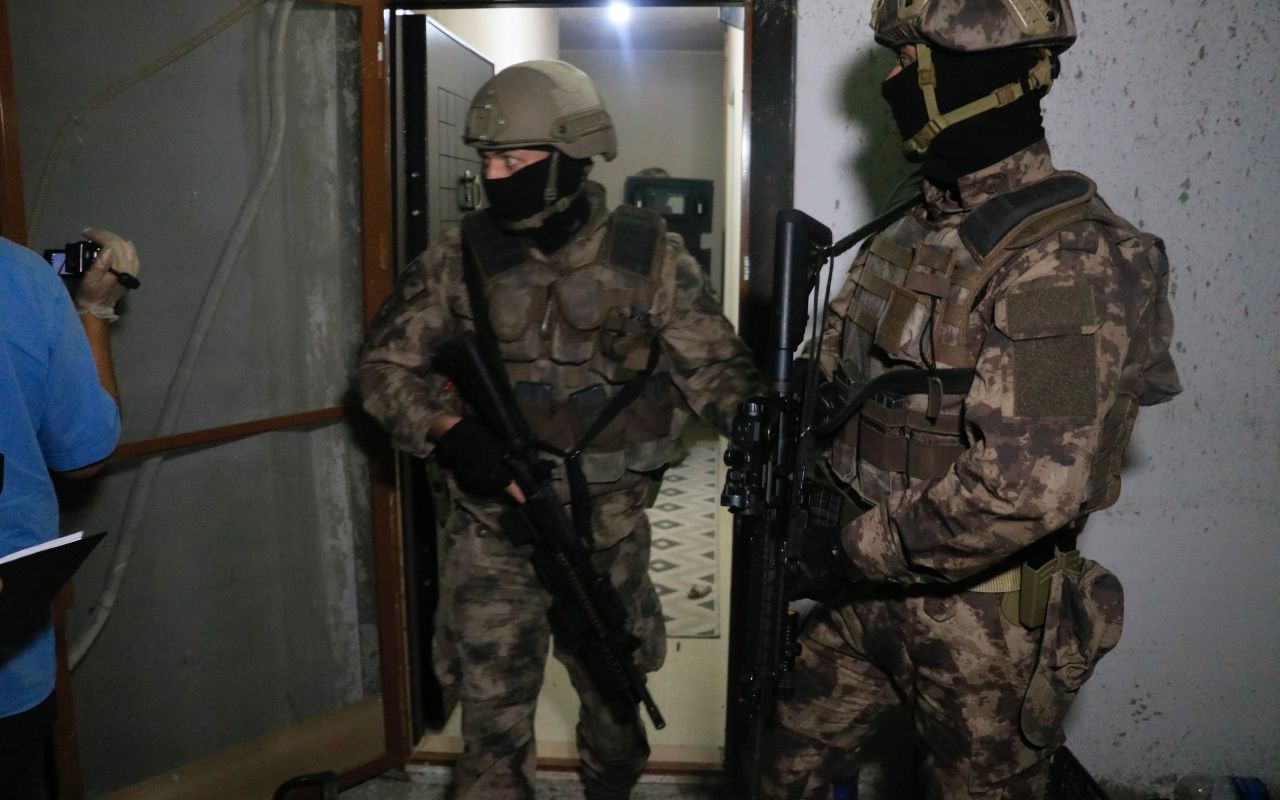 Özel harekat şafak vakti kapıya dayandı 10