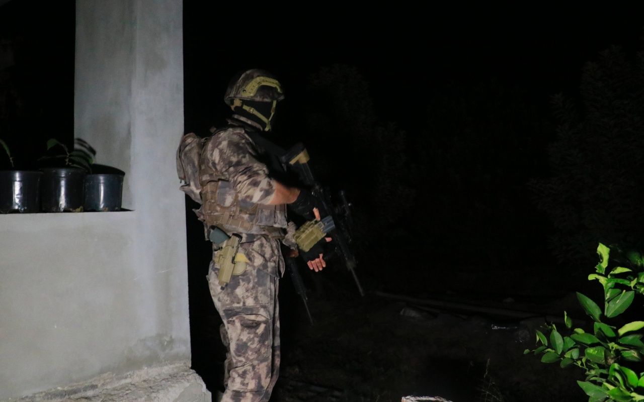 Özel harekat şafak vakti kapıya dayandı 3