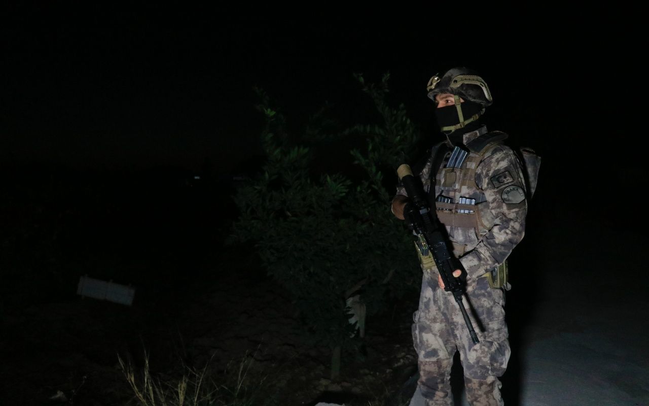 Özel harekat şafak vakti kapıya dayandı 5