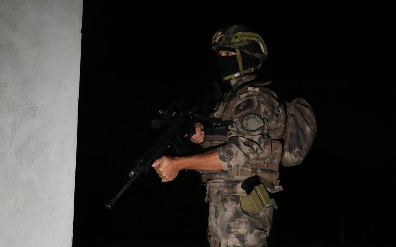 Özel harekat şafak vakti kapıya dayandı 6