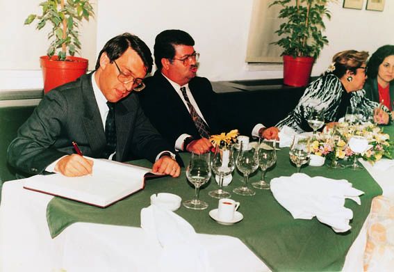 Bir dönemin parlak siyasi ismiydi 9