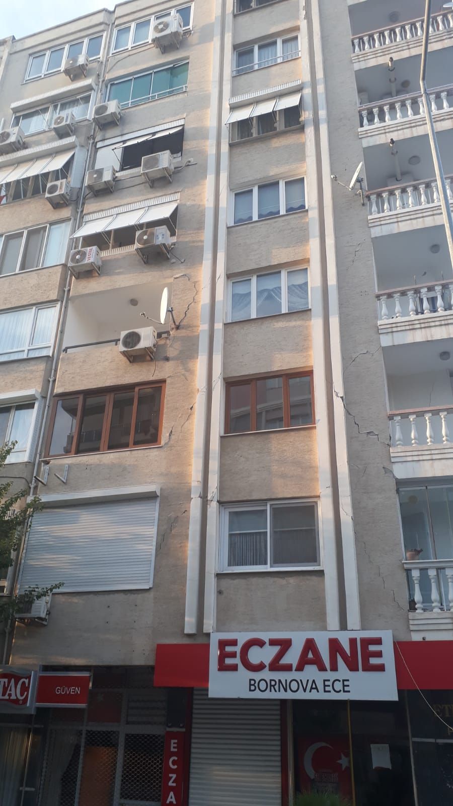 17 binada arama kurtarma çalışmaları sürüyor 22