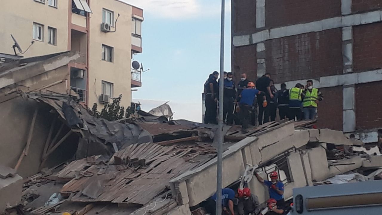 17 binada arama kurtarma çalışmaları sürüyor 3