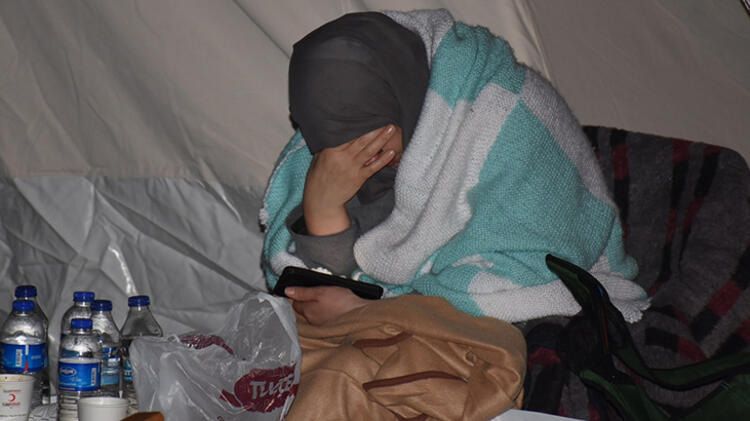 İzmirliler geceyi sokakta geçirdi! 1