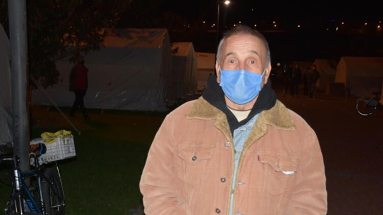 İzmirliler geceyi sokakta geçirdi! 11