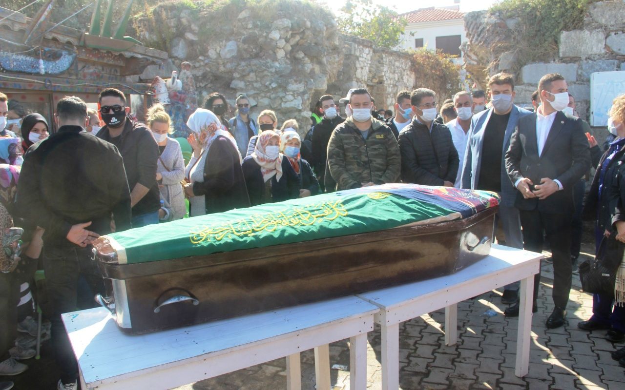 Tsunamide ölen yaşlı kadına veda 6