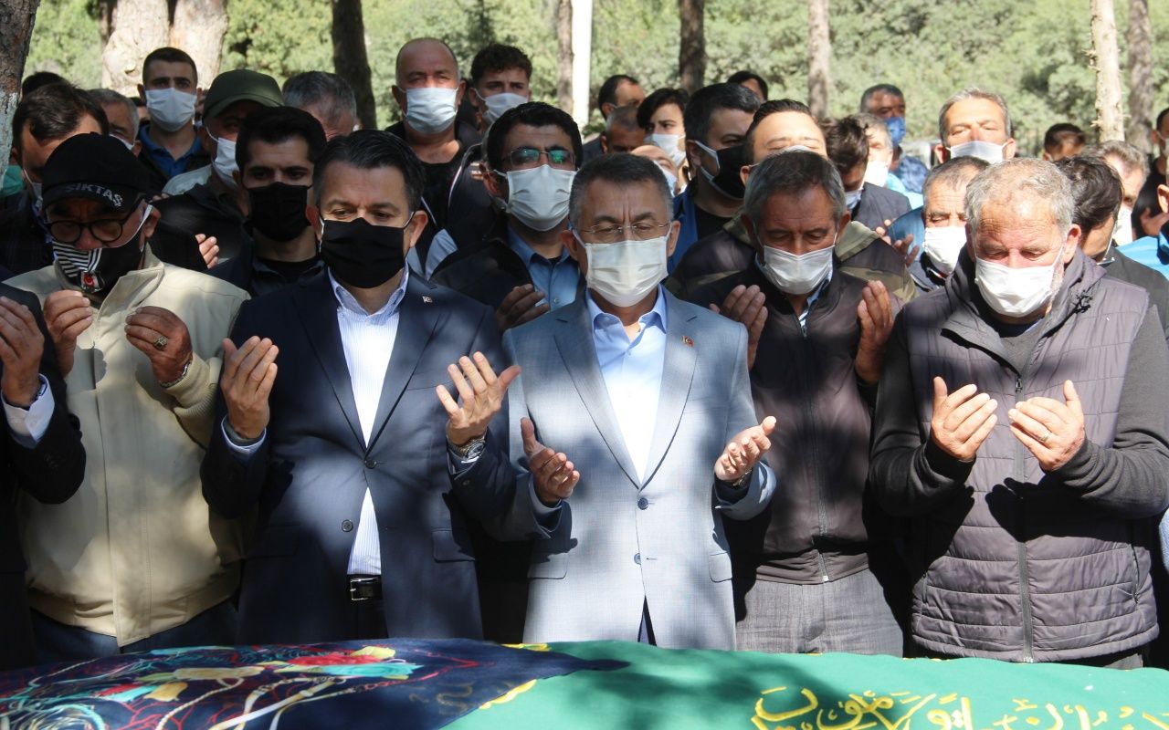 Tsunamide ölen yaşlı kadına veda 12