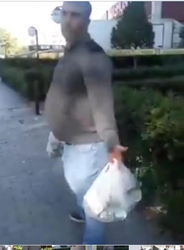 Depremzedelerin yemeklerini sattı 4