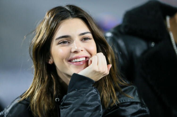 Kendall Jenner partisine gelenlerden koronavirüs testi istedi! 6