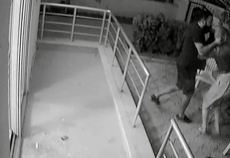 Kuaförde eski sevgili dehşeti! 10