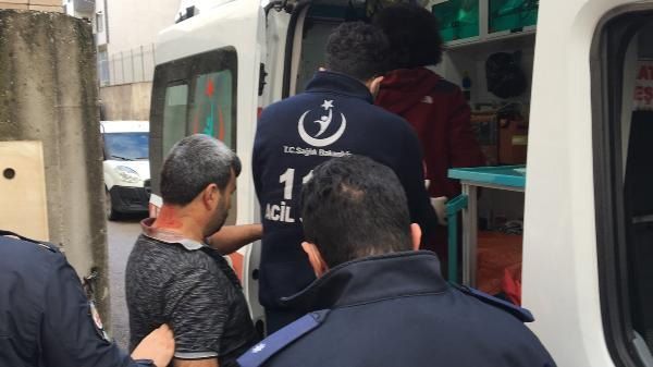 Adliye önünde kavga: 4 yaralı 4