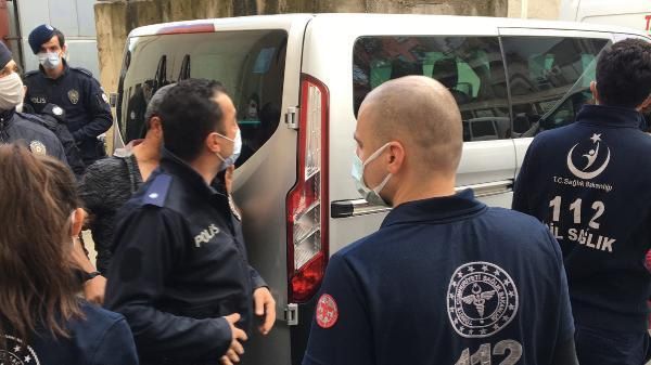 Adliye önünde kavga: 4 yaralı 5
