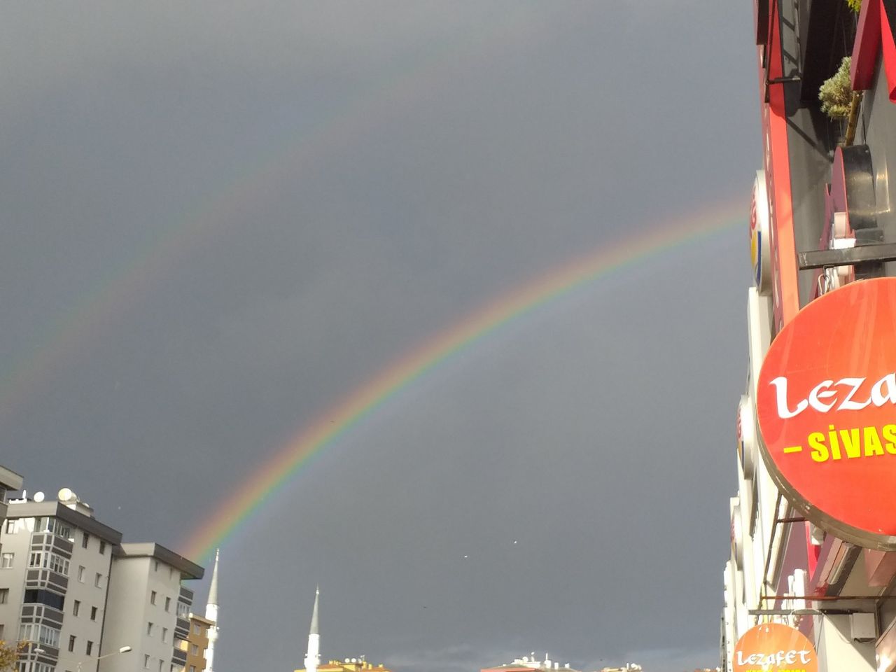 Gökkuşağı İstanbul'u kuşak gibi sardı 4