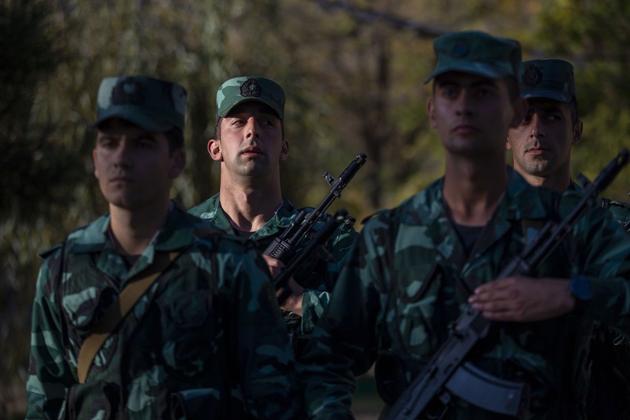 Azerbaycan bayrağı böyle göndere çekildi 23