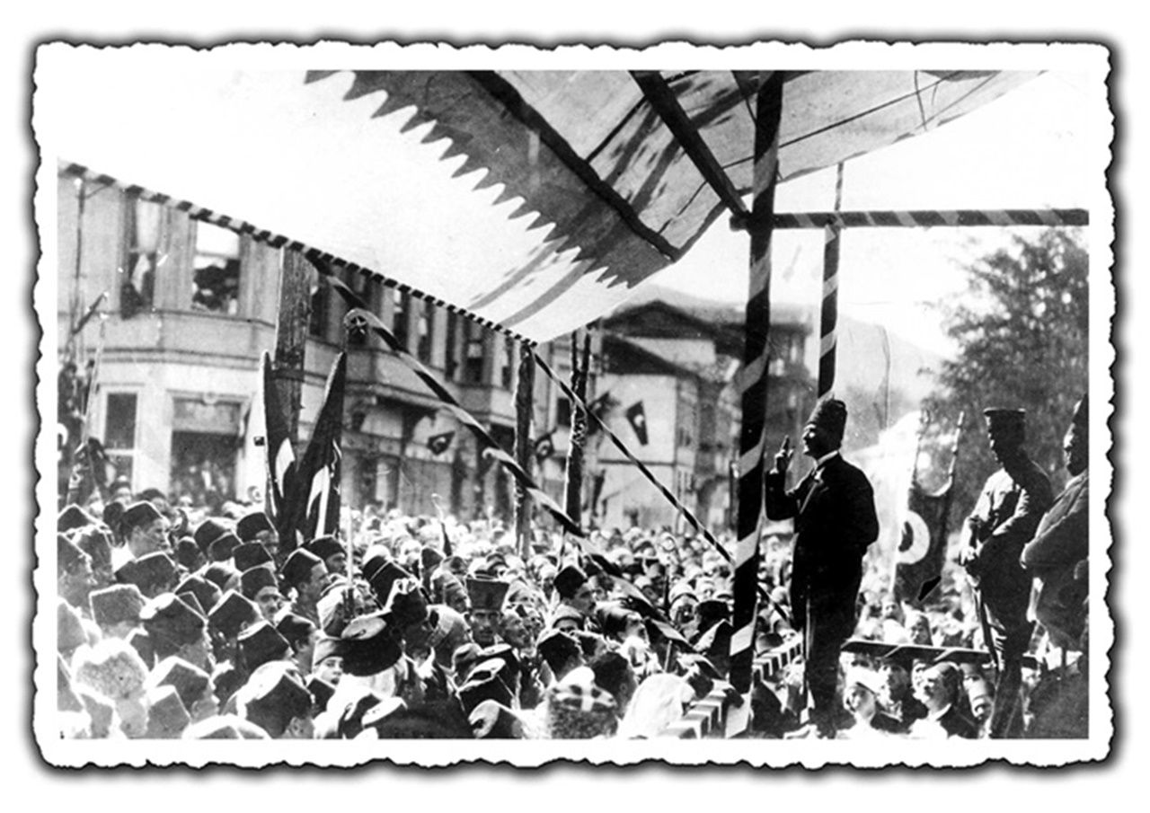 Gazi Mustafa Kemal Atatürk'ü özlem ve saygıyla anıyoruz 12