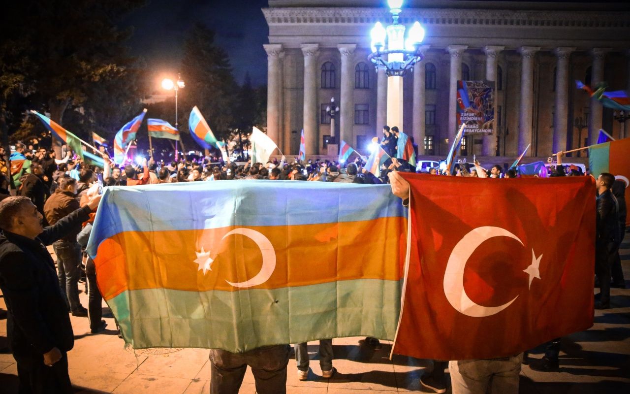 Azerbaycan halkı sevinçten uyuyamadı 28