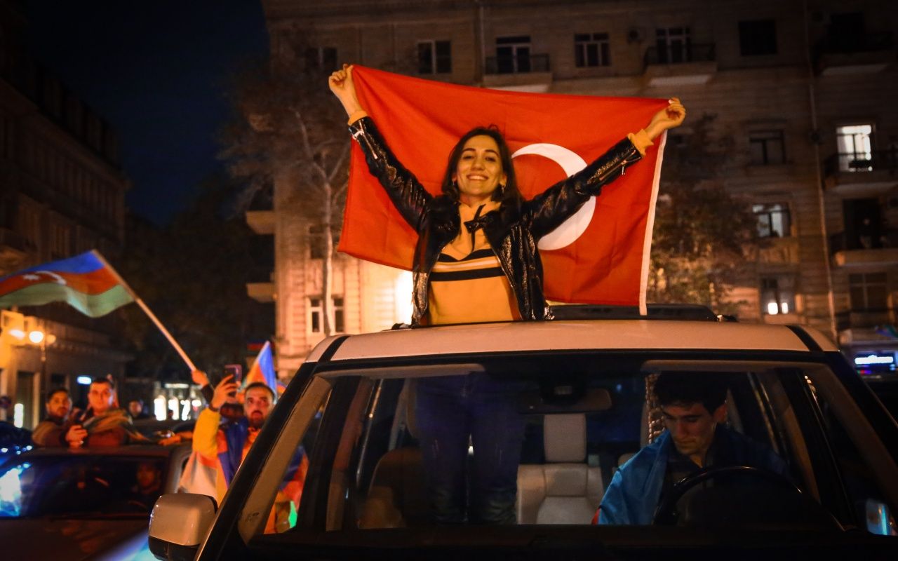 Azerbaycan halkı sevinçten uyuyamadı 20