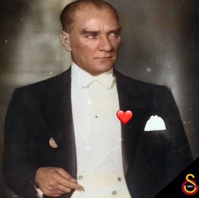 Ünlülerden 10 Kasım Atatürk'ü Anma Günü paylaşımları 7