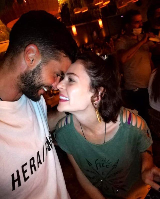 Berk Oktay ve Yıldız Çağrı Atiksoy koronavirüse yakalandı! 4