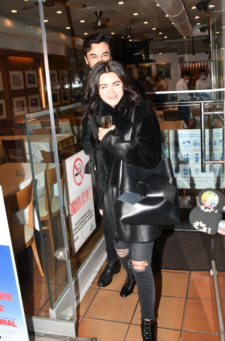Nesrin Cavadzade, Gökhan Alkan'ı ailesiyle tanıştırdı 4