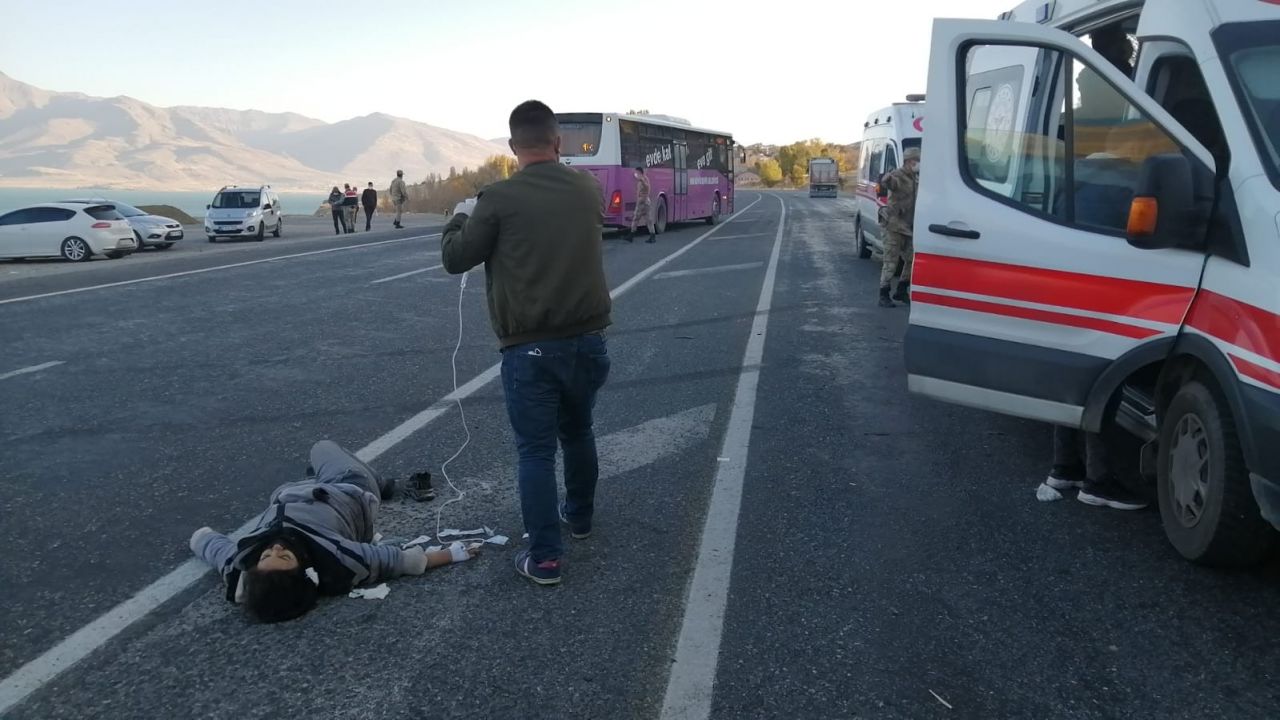 Çok kişi alsın diye koltukları sökmüşler! 3