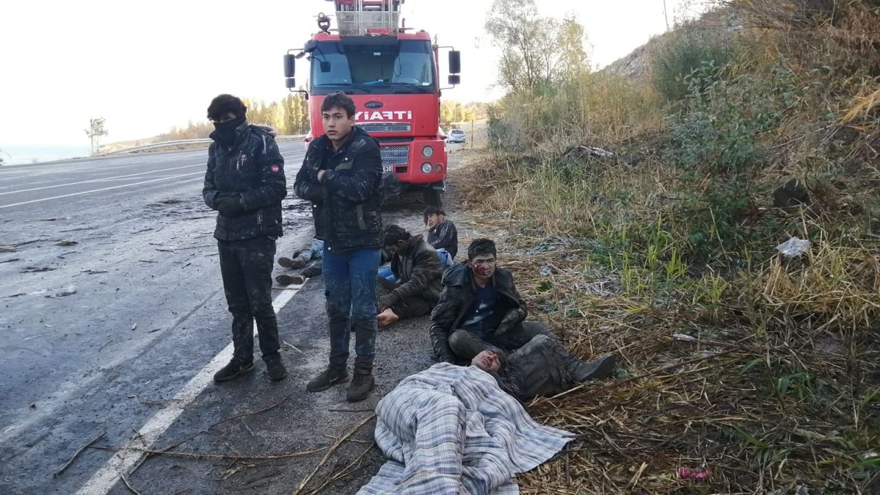 Çok kişi alsın diye koltukları sökmüşler! 6