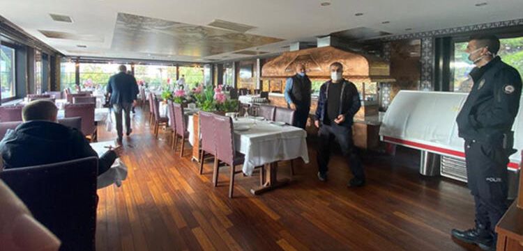 Muazzez Ersoy'dan restorana polisli operasyon! 3
