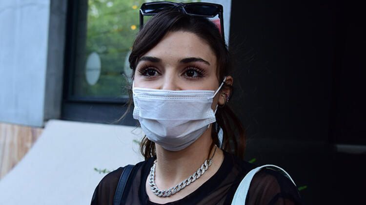 Hande Erçel'den 'evlilik' açıklaması 1