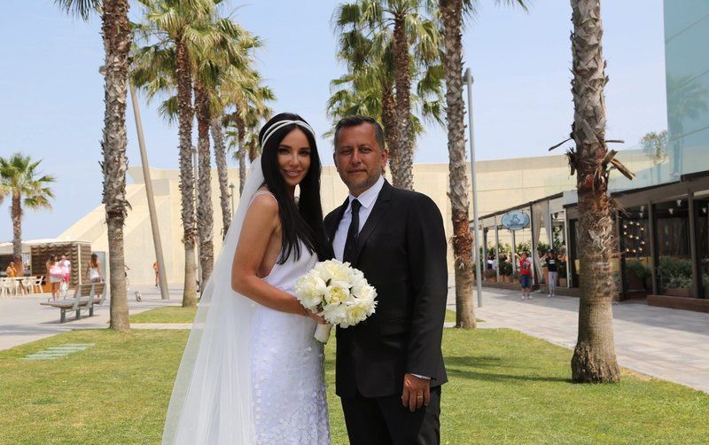 Gülşen'in bikini üstüyle verdiği ayna pozu sosyal medyayı salladı! 3