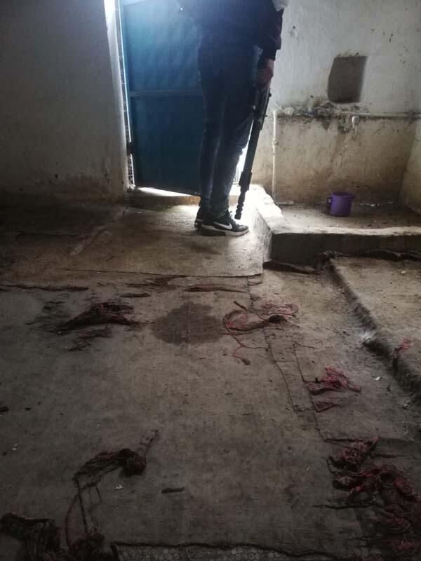 Kendisini vuran kocasını elinde tüfekle fotoğraflayan 4 çocuk annesi konuştu... 1