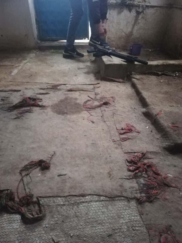 Kendisini vuran kocasını elinde tüfekle fotoğraflayan 4 çocuk annesi konuştu... 3