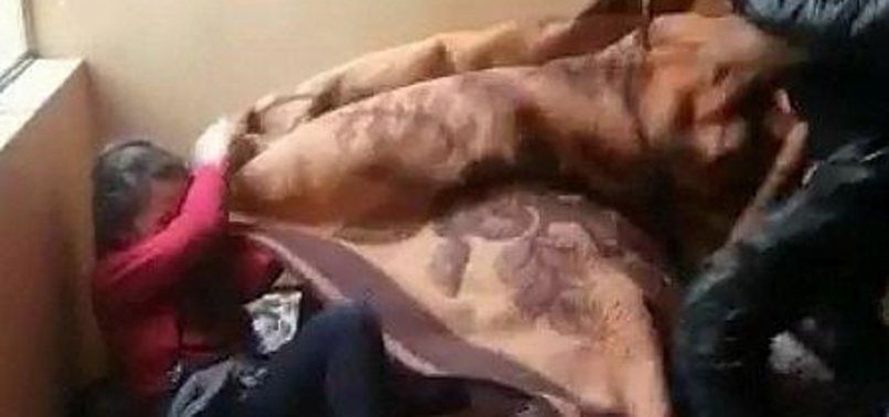 Hepsini odaya kilitleyip kemerle işkence etti! 1