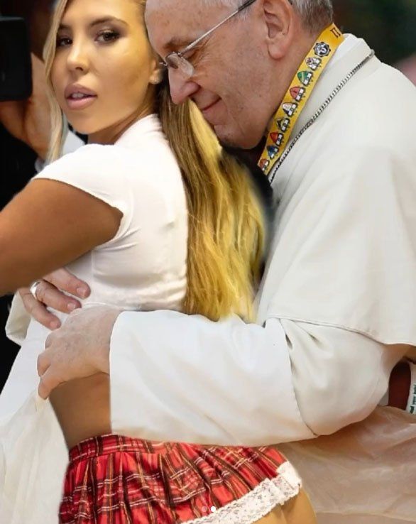 Papa bikiniyi beğendi, ünlü model cennete gideceğini söyledi! 2