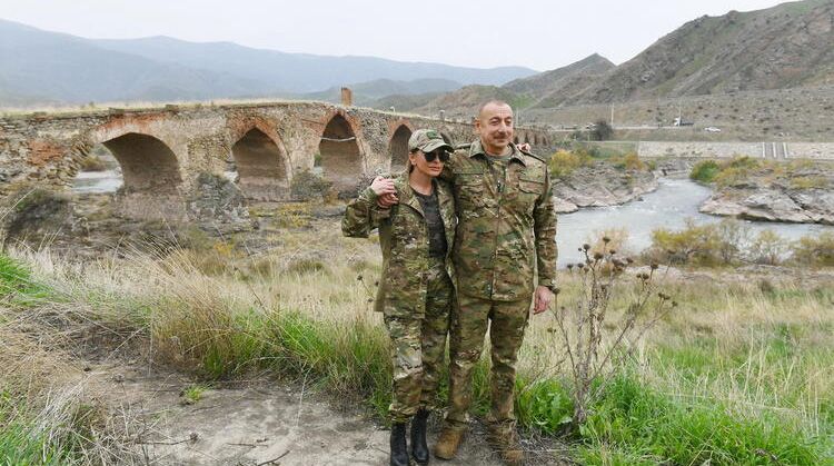 Aliyev'den tarihi görüntüler geldi... Paşinyan konuştukça battı! O söz çıldırttı... 7
