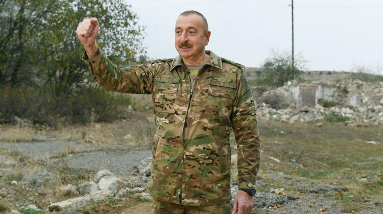 Aliyev'den tarihi görüntüler geldi... Paşinyan konuştukça battı! O söz çıldırttı... 8